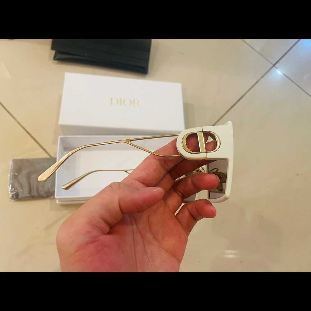 Dior sunglass